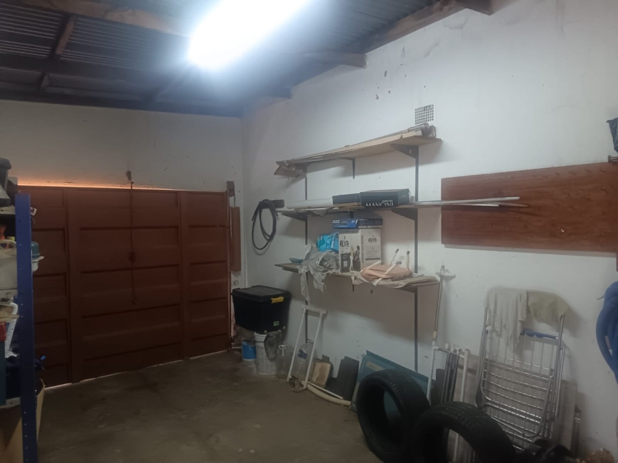 4 Bedroom Property for Sale in Beaconsfield Northern Cape